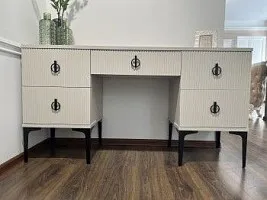 Серый камень